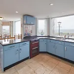 Host & Stay - Sunset View